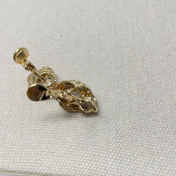 The Jewelry Group TJG Signed Gold Tone Knotted Clip On Statement Earrings Marked - Picture 13 of 15